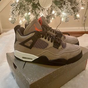 Air Jordan 4 Retro Taupe Haze